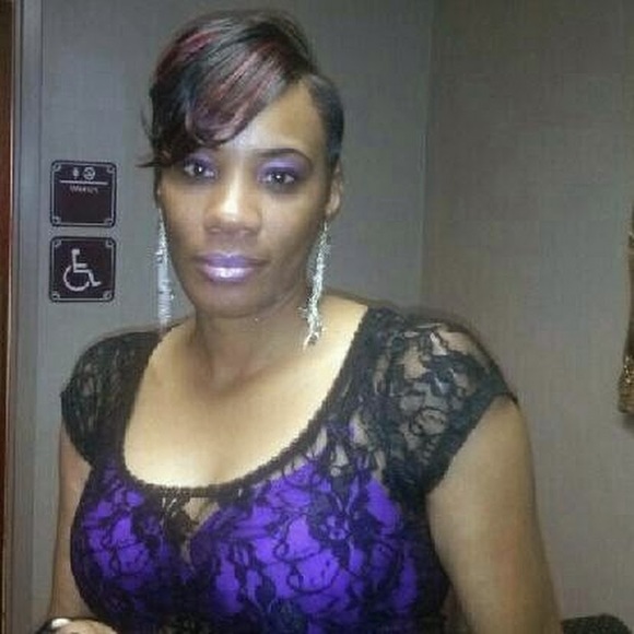 Meet your Posher, Tonya - Picture 1 of 1